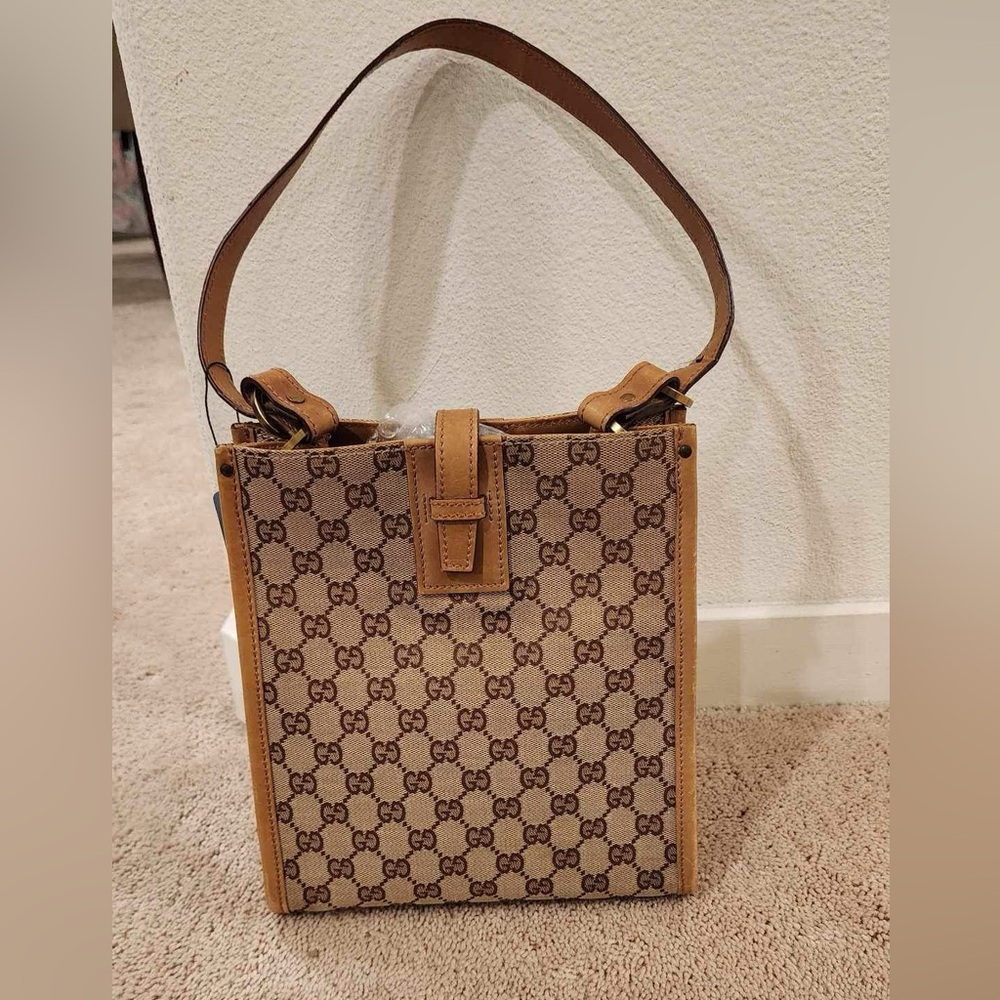 Authentic Gucci GG Canvas Shoulder 110292 Women's GG Canvas Shoulder Bag
